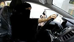 السعودية توسع حملة احتجاز نشطاء حقوقيين من الجنسين