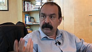 Французские госслужащие против президента