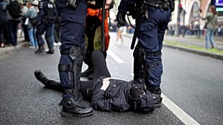 Policiers sur les dents, violences en marge de la manifestation parisienne