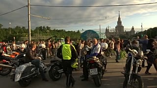 Студенты против фан-зоны