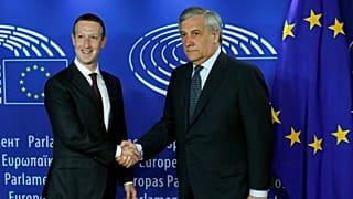 Zuckerberg Avrupa Parlamentosu'nda ifade verdi