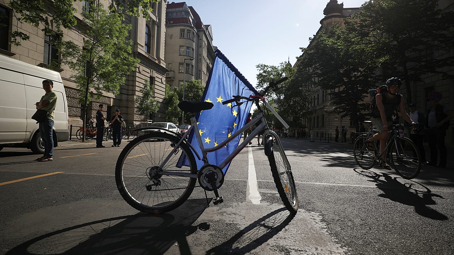 Eurobarómetro: Pertencer à UE é positivo para 60% dos entrevistados