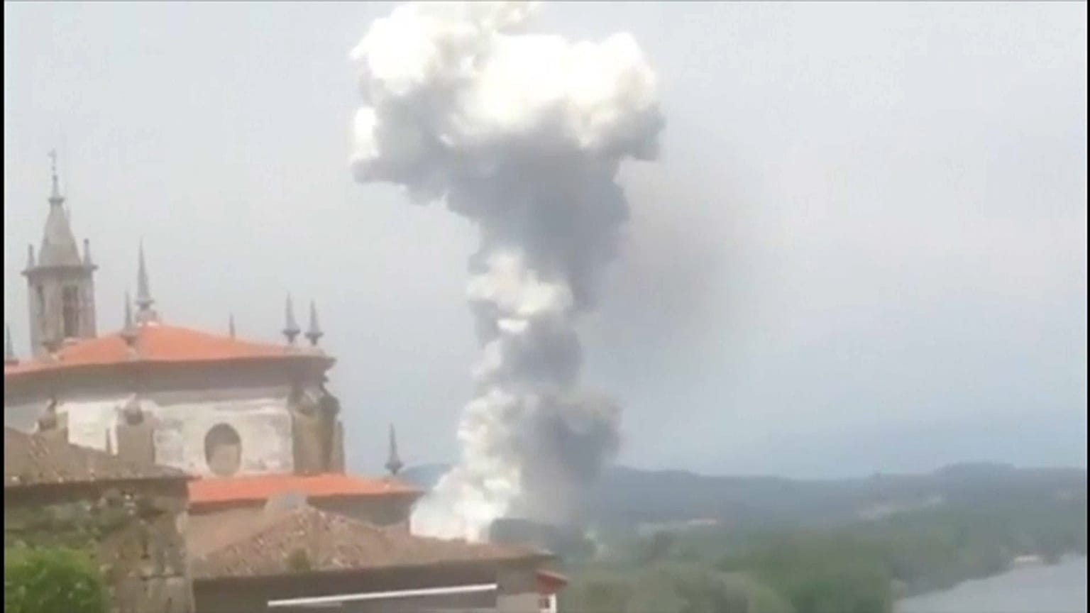 Un muerto y varios heridos tras la explosión de una pirotecnia en Galicia
