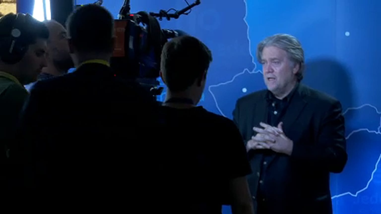 Bannon Budapesten - kamerák nélkül
