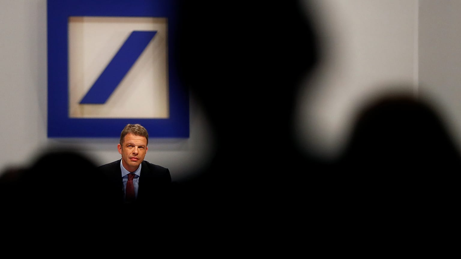 Deutsche Bank baut tausende Stellen ab