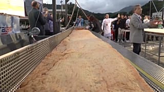 A maior pizza frita do mundo foi feita em Nápoles