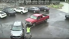 Una discusión de tráfico termina en una brutal agresión con un martillo
