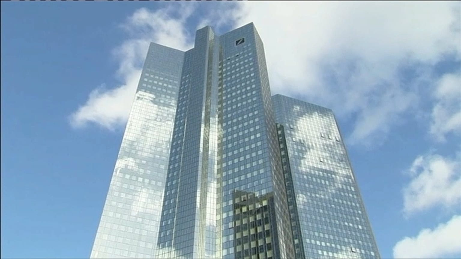 Deutsche Bank сокращает штат сотрудников 