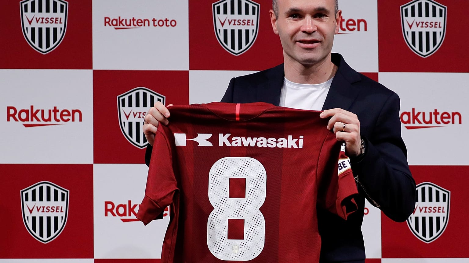 Iniesta entusiasmado com novo desafio no Vissel Kobe 