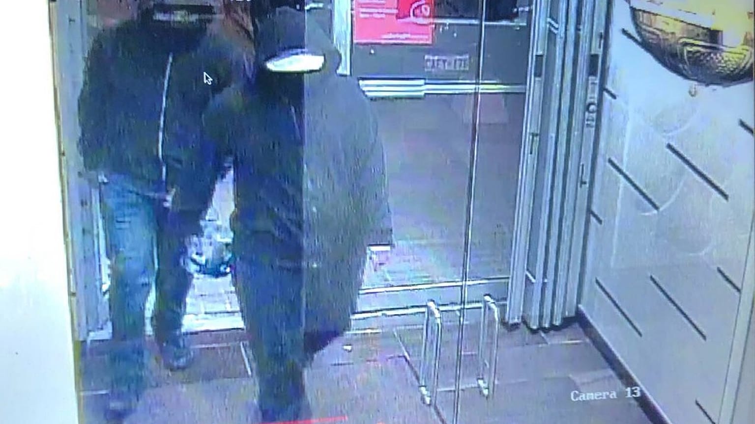 Explosion d'une bombe à Mississauga : deux suspects en fuite