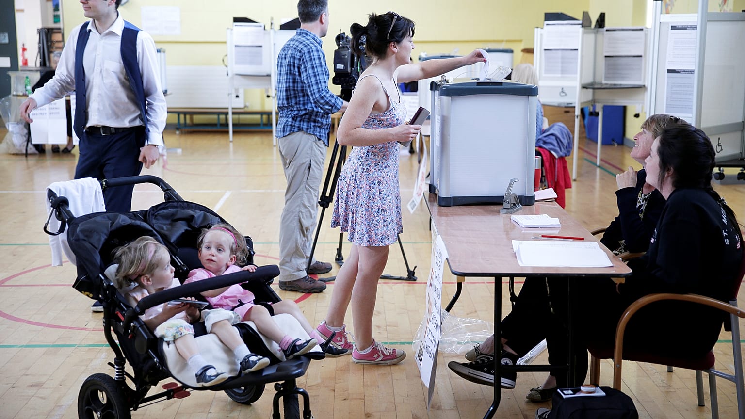 Európa legszigorúbb abortusztörvényéről szavaznak az írek 