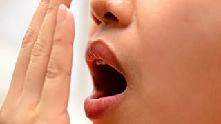 خطوات بسيطة للتخلص من رائحة الفم أثناء الصيام
