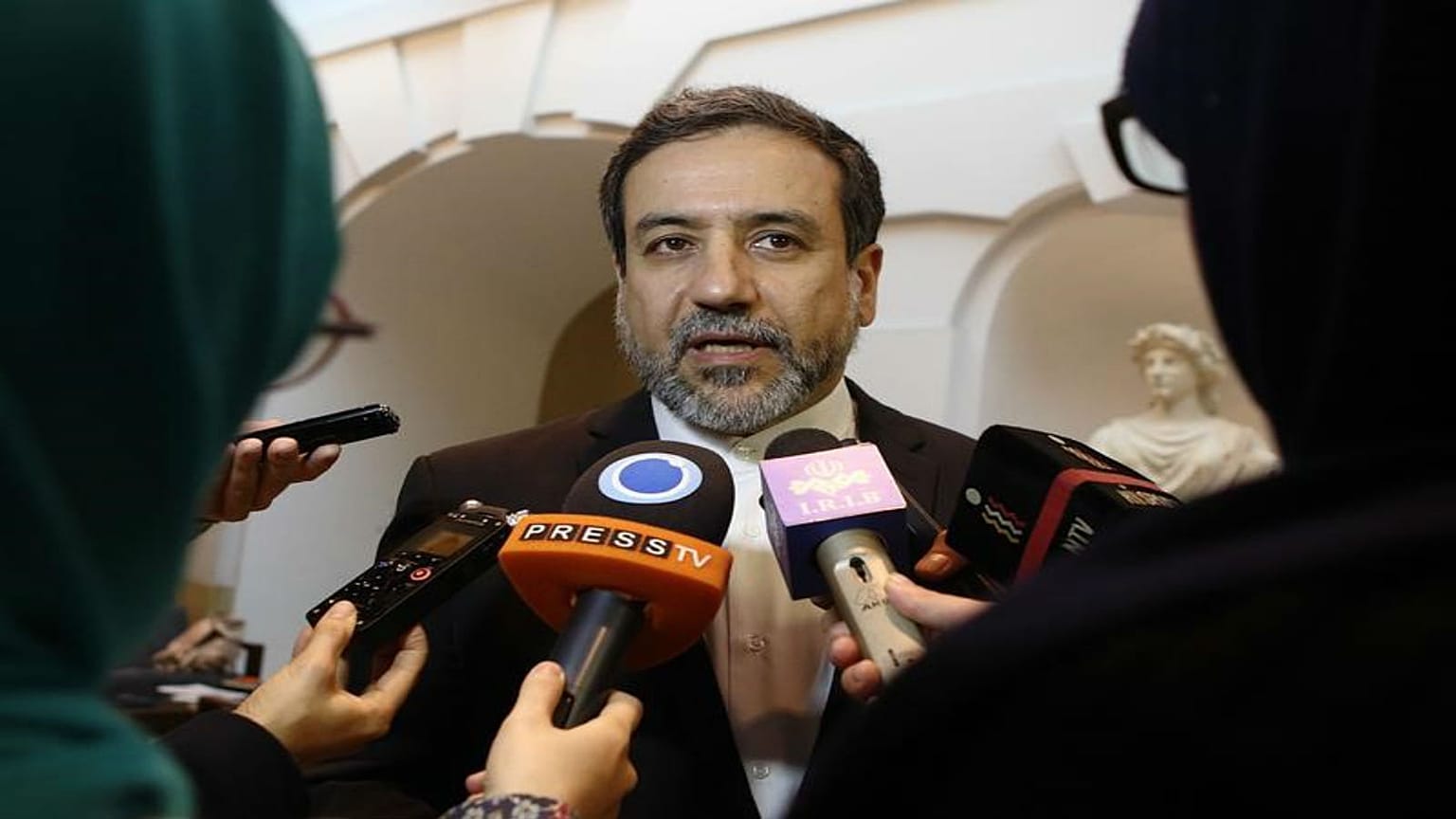 إيران تريد إجراءات أوروبية لإنقاذ الاتفاق النووي