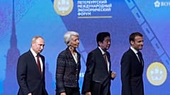 Macron veut attirer la Russie en Europe