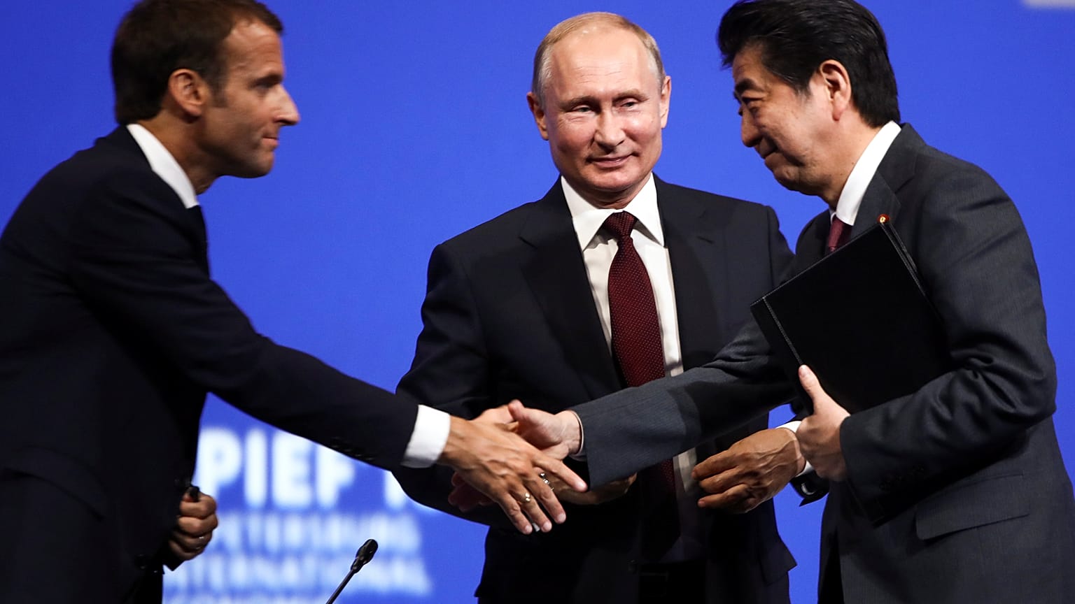 Liderler St. Petersburg Ekonomi Forumu'nda buluştu 