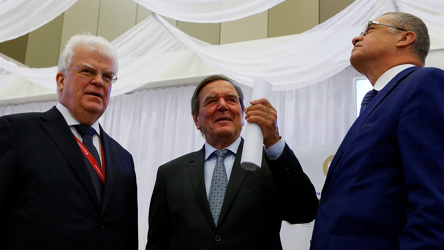  Vladimir Chizhov,  Gerhard Schroeder, Alexander Medvedev a San Pietroburgo