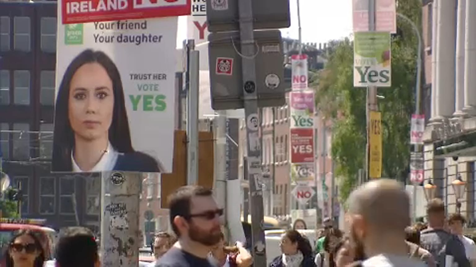 Az abortusztörvény lazítására szavaztak az írek