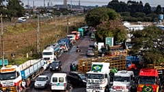 Le Brésil paralysé par la grève des routiers