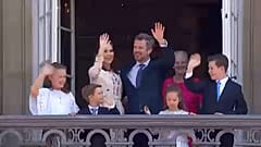 Isten éltesse a dán királyi herceget!
