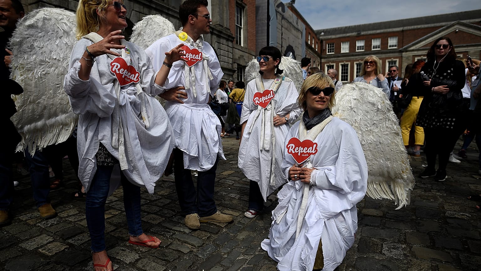 "SIM" vence referendo ao aborto na Irlanda