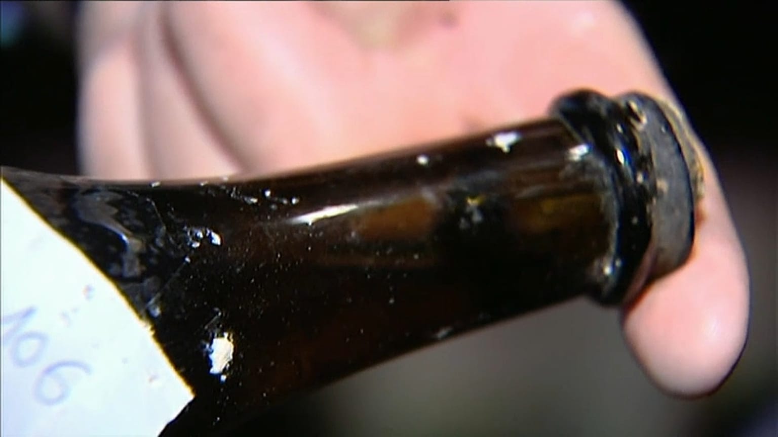 Rekord für uralten Wein: Flasche kostet 107.700 €
