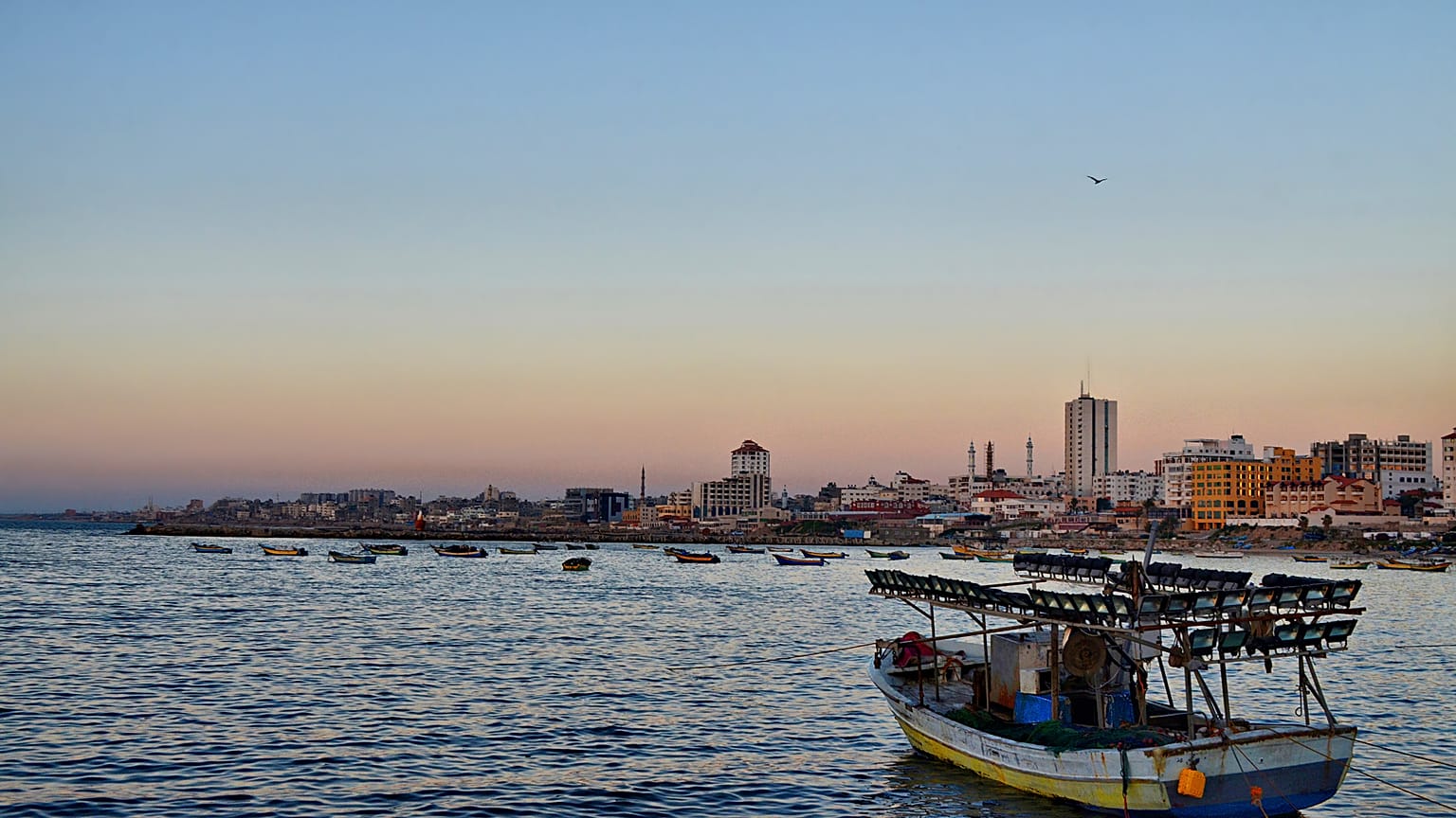 بعد مظاهرات العودة على الحدود، سفينة تُبْحِرُ من غزة لكسر الحصار