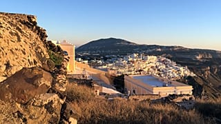 Μουσείο Σαντορίνης: Αντί να το φυλάει πήγε να το...ληστέψει!