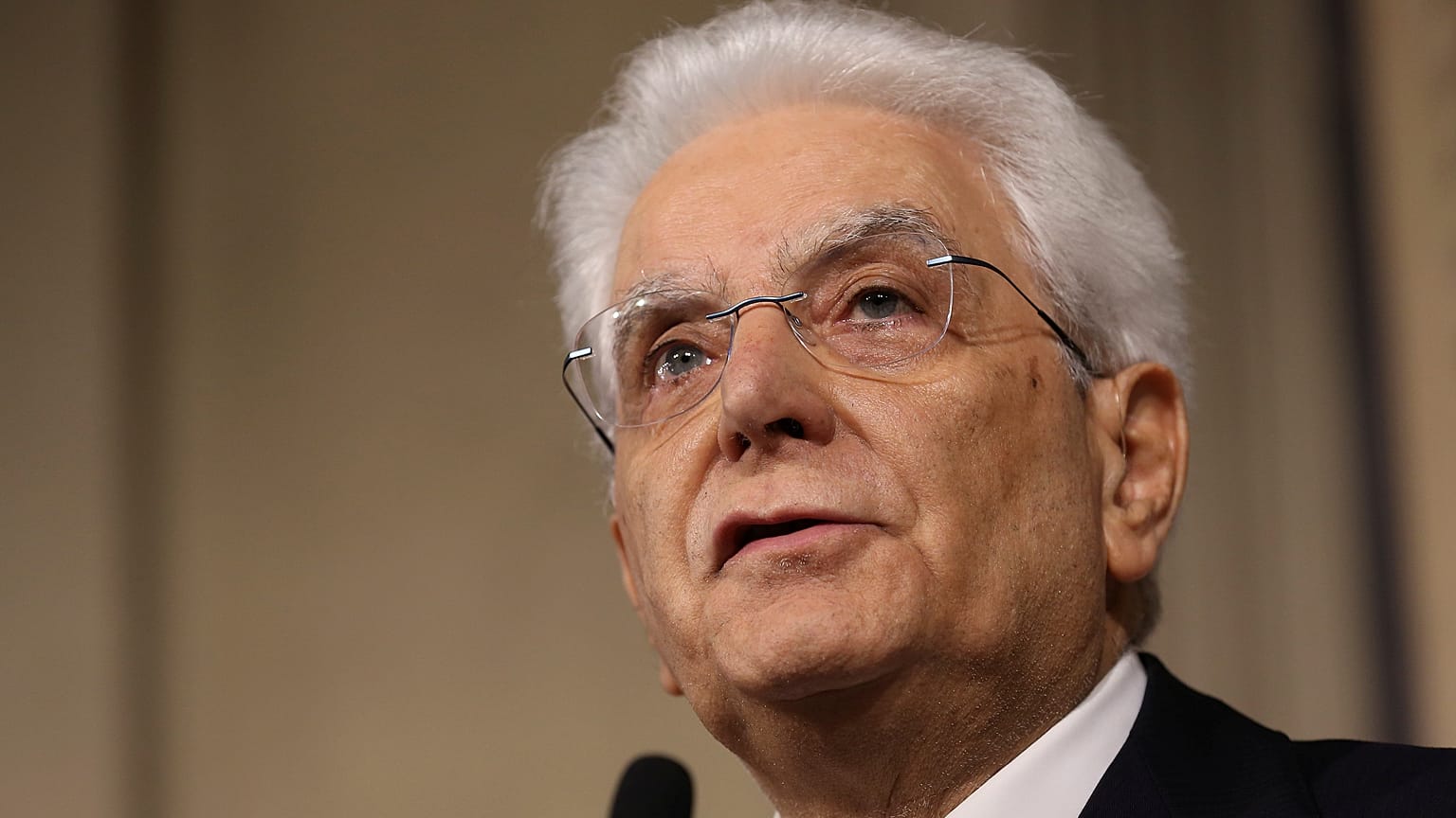 Mattarella afronta su destitución como presidente de Italia
