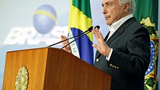 Temer concede para tentar pôr fim a protesto de camionistas