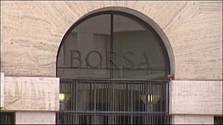 Italia: Borsa in caduta, sale ancora lo spread