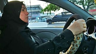 اولین زن راننده تاکسی در عراق و مقابله با کلیشه‌های اجتماعی 