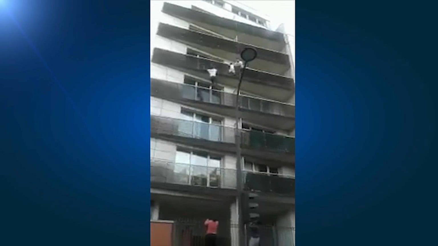 Kind von Balkon gerettet: "Spiderman" aus Mali wird Franzose