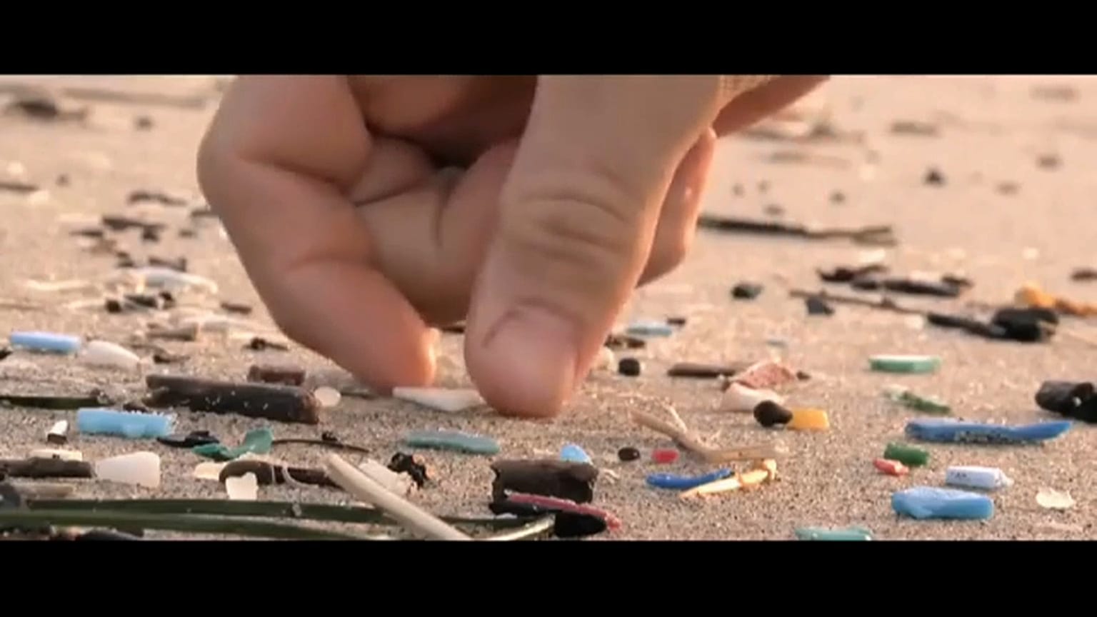 Umweltsünde Plastikstrohhalm