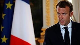 Erdoğan'a 'diktatör' diyen dergiye Macron'dan destek