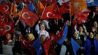  بیست و پنجمین سالگرد حمله به مهاجران ترک در آلمان با حضور وزیر خارجه ترکیه برگزار شد