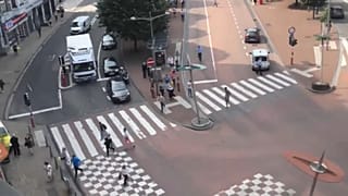 جانب من حادثة إطلاق النار في مدينة لييج شرق بلجيكا