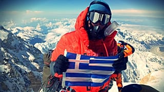 Έλληνας αστυνομικός κατέκτησε κορυφή των Ιμαλαΐων (+video)