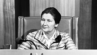 Une place et une station de métro Simone Veil à Paris