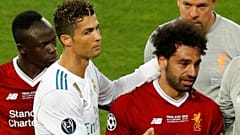 Ronaldo conforta Salah após a lesão na final da Liga dos Campeões