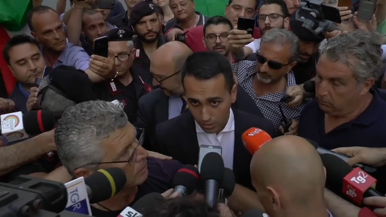 Di Maio torna a parlare di governo politico con la Lega, Salvini non ci sta