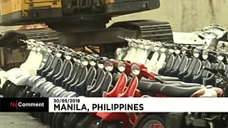 Filipinler'de 122 kaçak lüks motorsiklet hurdaya çevrildi