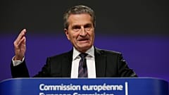Italy crisis: EU commissioner 'should have shut up'
