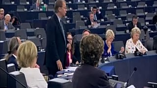 Η ...γκάφα του Έτινγκερ και οι λαϊκιστές στην Ευρώπη