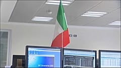 Las bolsas bailan al son de Italia 