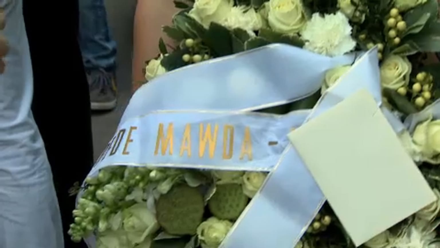 L'ultimo saluto alla piccola Madwa 