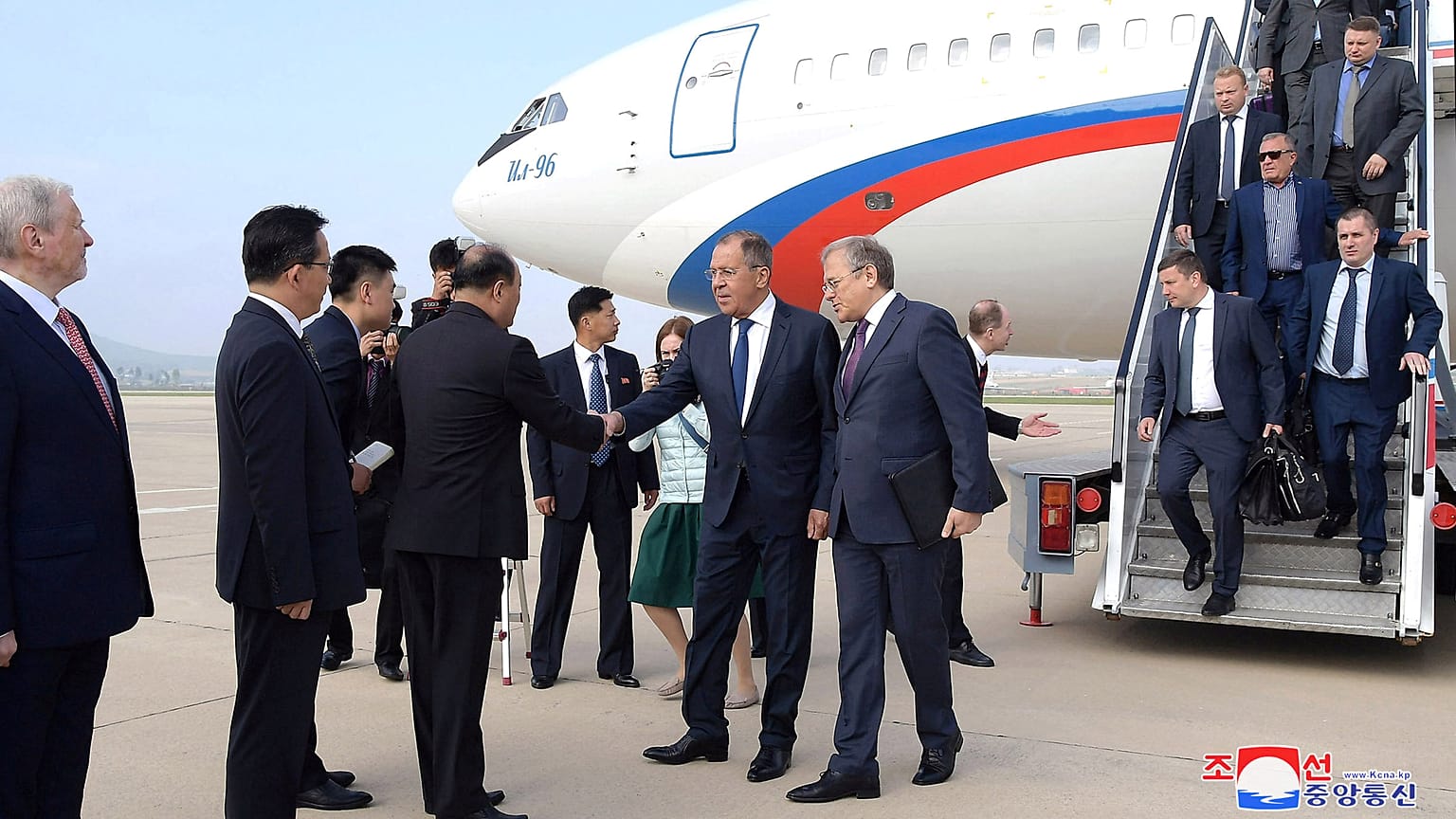 Le chef de la diplomatie russe en visite à Pyongyang