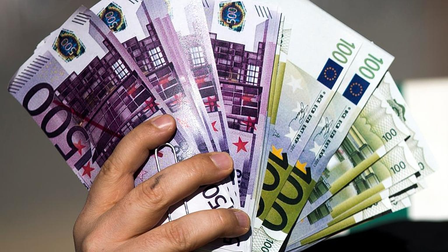 Uyuşturucu ticaretinden Fransız GSYH'sine 2.7 milyar Euro katkı