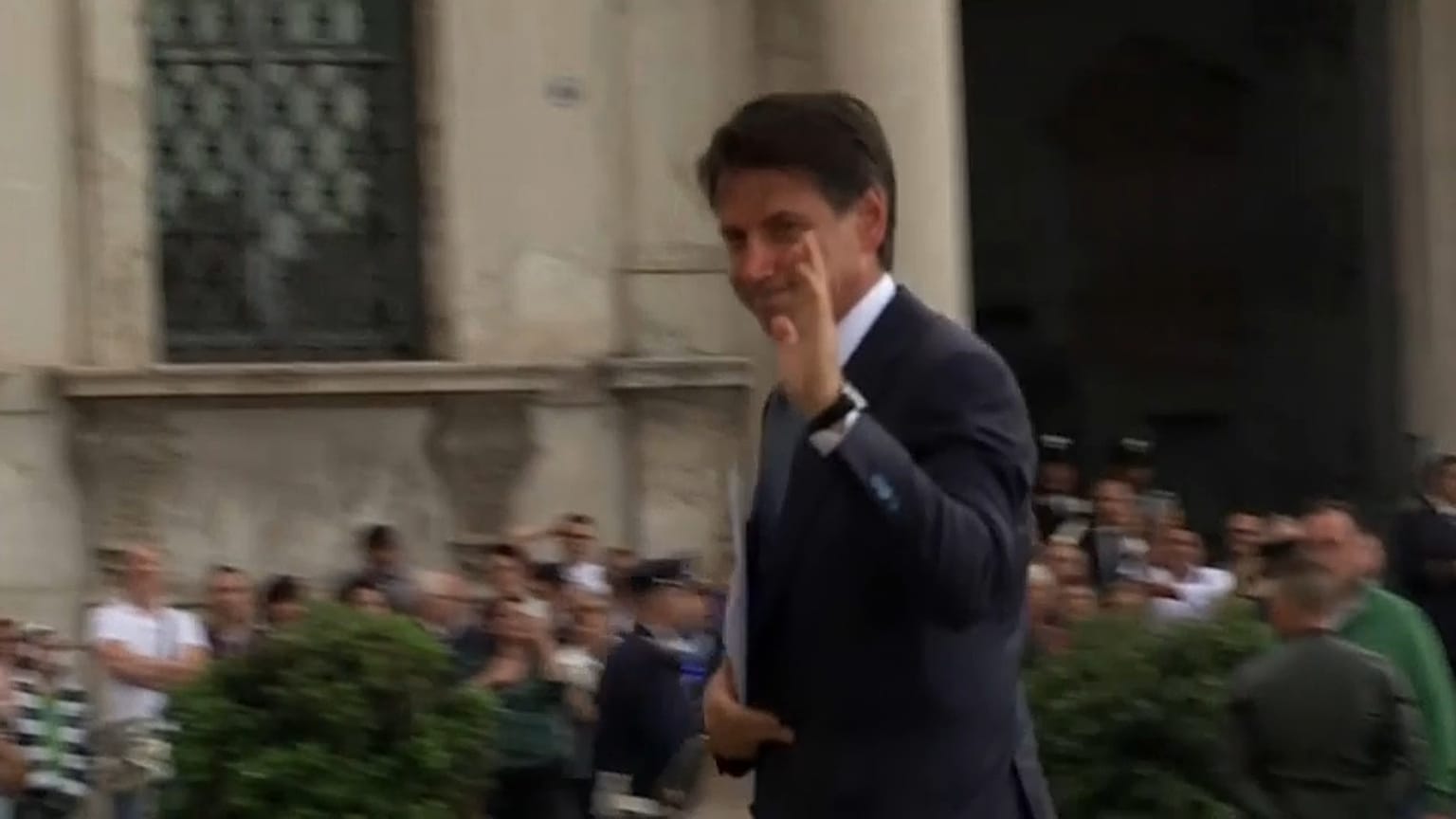 Italia: fumata blanca en el Quirinale