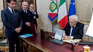 New Italian government readies for power