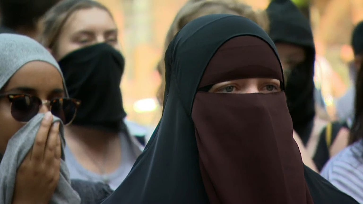 Bei Verschleierung Bußgeld: Dänemark beschließt "Burka-Verbot"